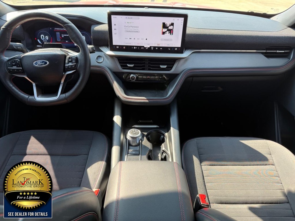 Ford Explorer Vehicle Full-screen Gallery Image 19