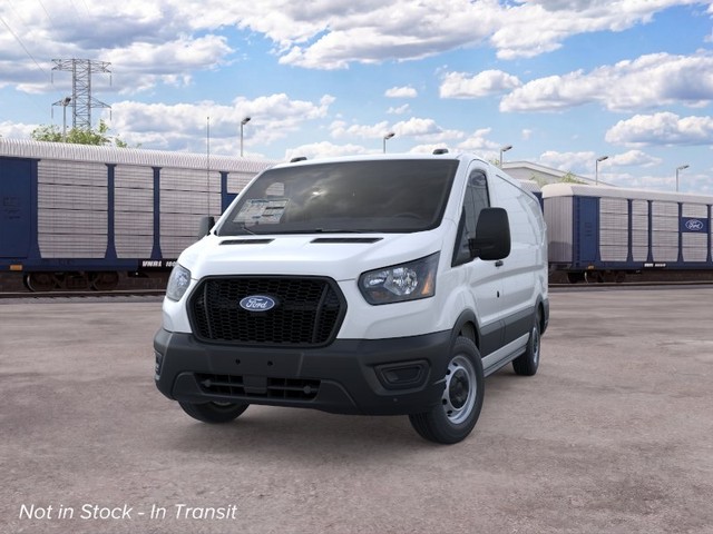 Ford Transit-150 Vehicle Full-screen Gallery Image 2