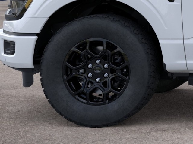Ford F-150 Vehicle Full-screen Gallery Image 19