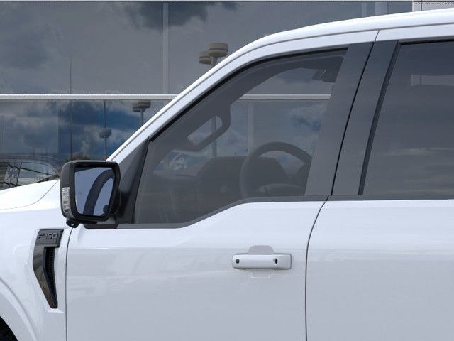 Ford F-150 Vehicle Full-screen Gallery Image 20