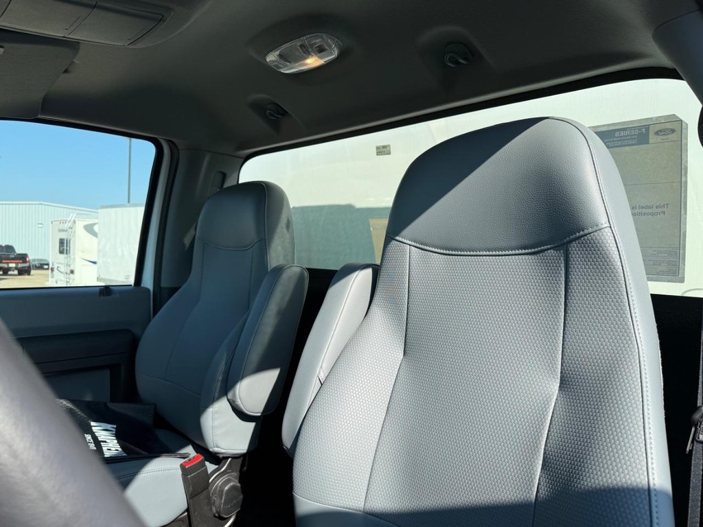 Ford F-650 Straight Frame Gas Vehicle Full-screen Gallery Image 9