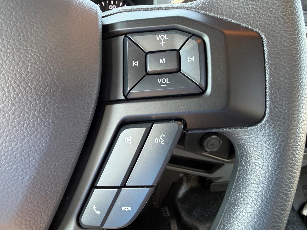 Ford F-650 Straight Frame Gas Vehicle Full-screen Gallery Image 11