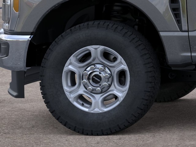 Ford F-250SD Vehicle Full-screen Gallery Image 19