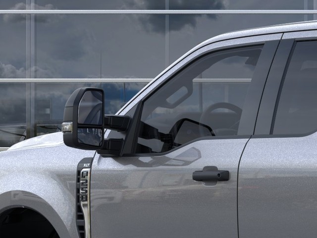 Ford F-250SD Vehicle Full-screen Gallery Image 20