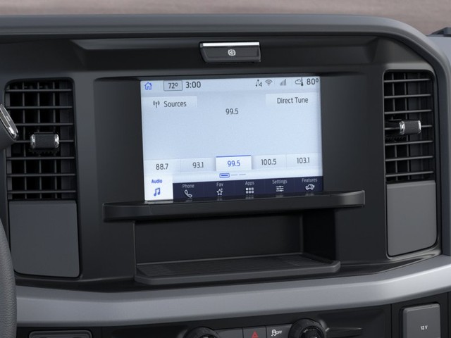 Ford F-550SD Vehicle Full-screen Gallery Image 14