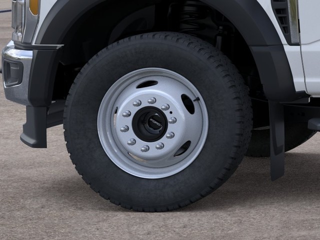Ford F-450SD Vehicle Full-screen Gallery Image 19