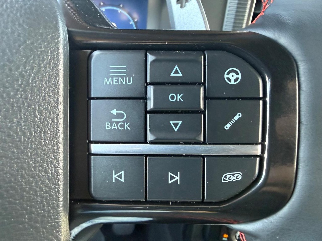 Ford F-150 Vehicle Full-screen Gallery Image 11