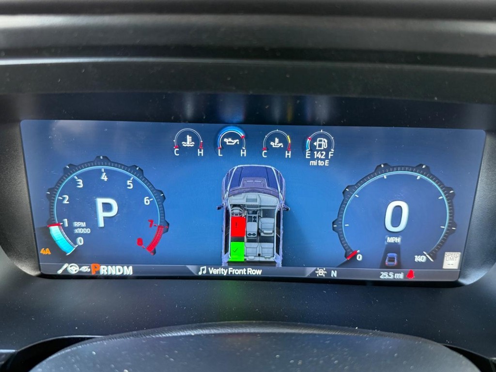 Ford F-150 Vehicle Full-screen Gallery Image 12
