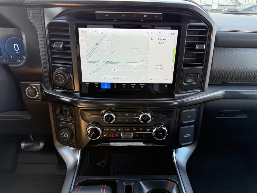 Ford F-150 Vehicle Full-screen Gallery Image 20