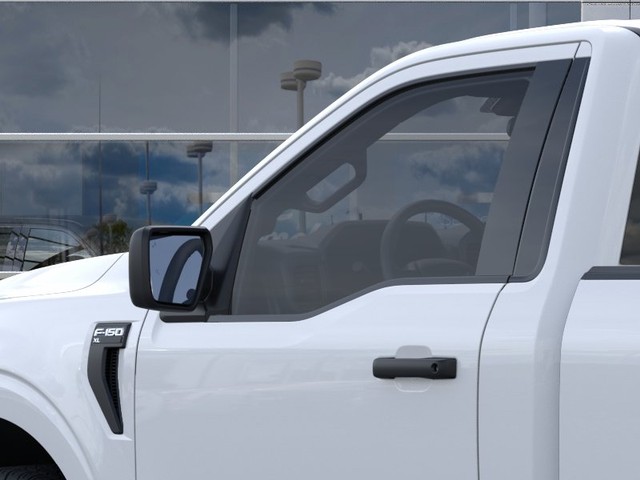 Ford F-150 Vehicle Full-screen Gallery Image 20
