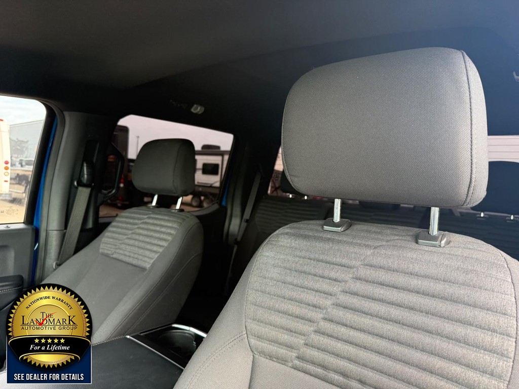 Ford F-150 Vehicle Full-screen Gallery Image 9