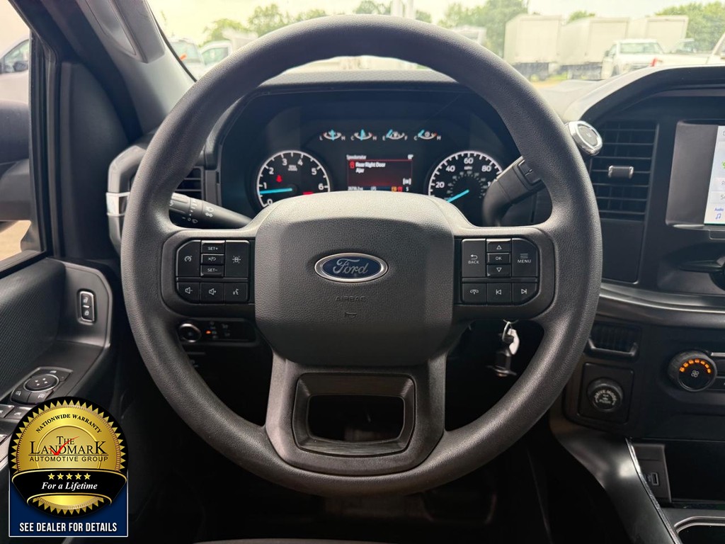 Ford F-150 Vehicle Full-screen Gallery Image 17
