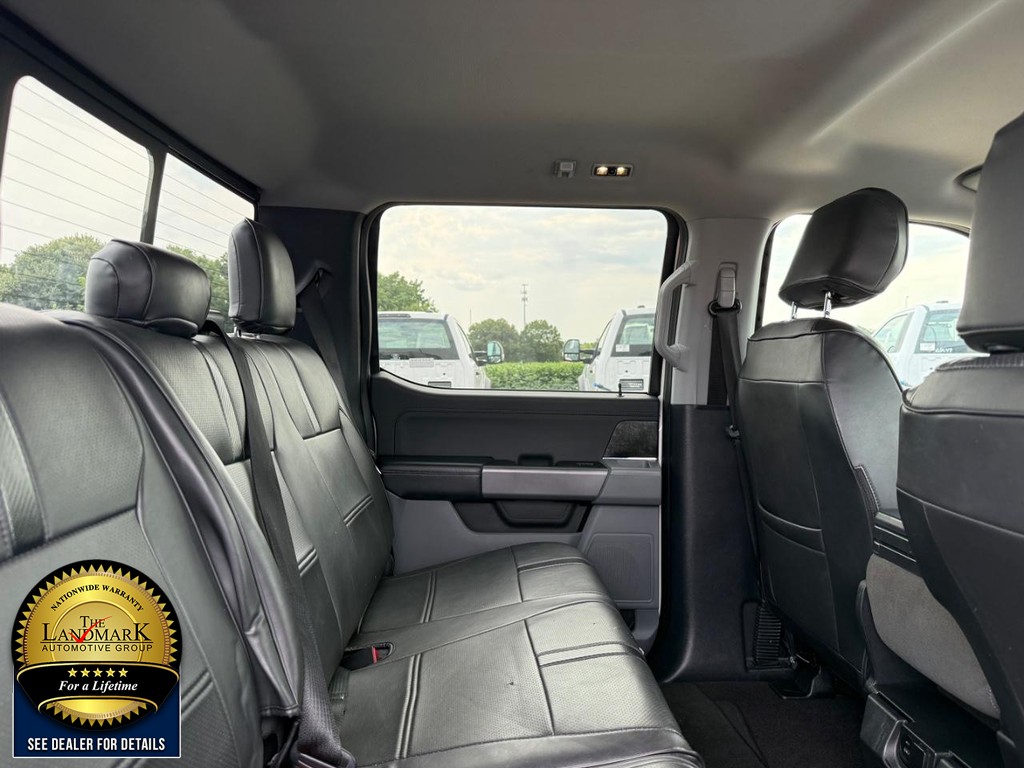 Ford F-150 Vehicle Full-screen Gallery Image 16