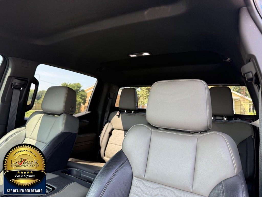 Chevrolet Silverado 1500 Vehicle Full-screen Gallery Image 9