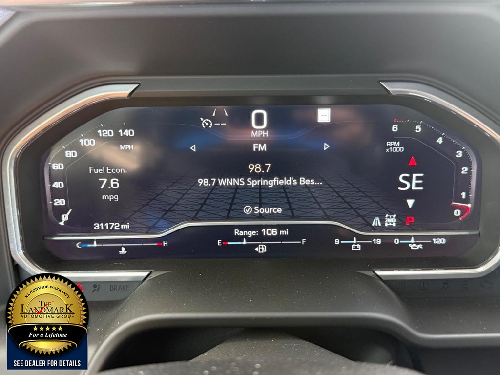 GMC Sierra 1500 Vehicle Full-screen Gallery Image 12
