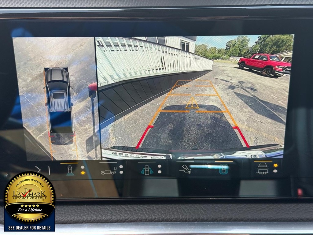 GMC Sierra 1500 Vehicle Full-screen Gallery Image 13