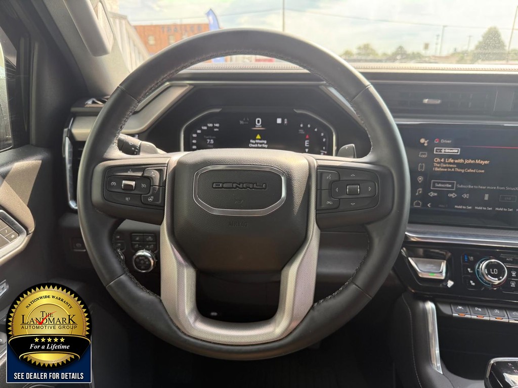 GMC Sierra 1500 Vehicle Full-screen Gallery Image 19