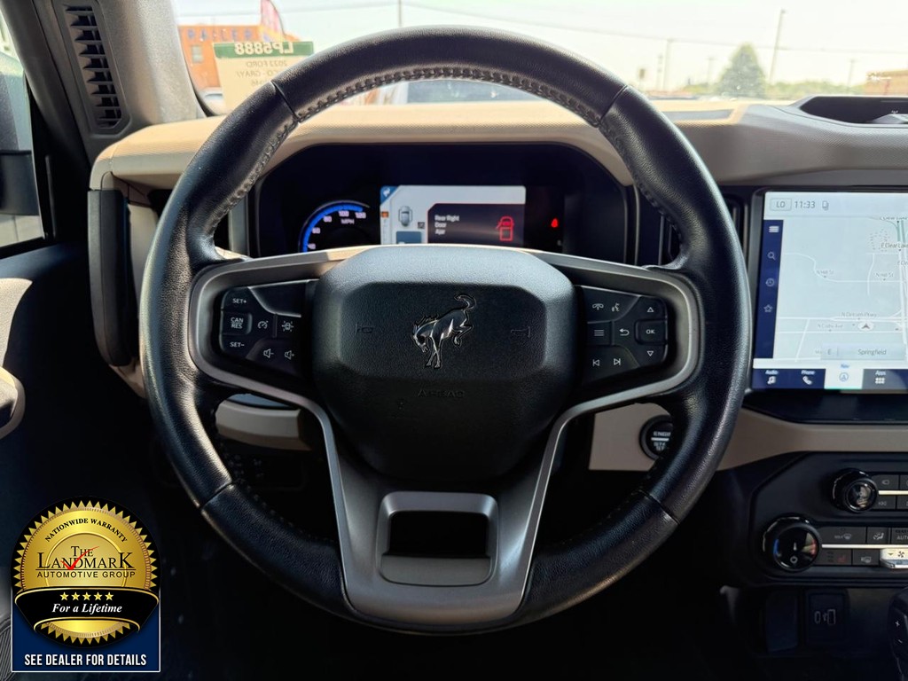 Ford Bronco Vehicle Full-screen Gallery Image 18