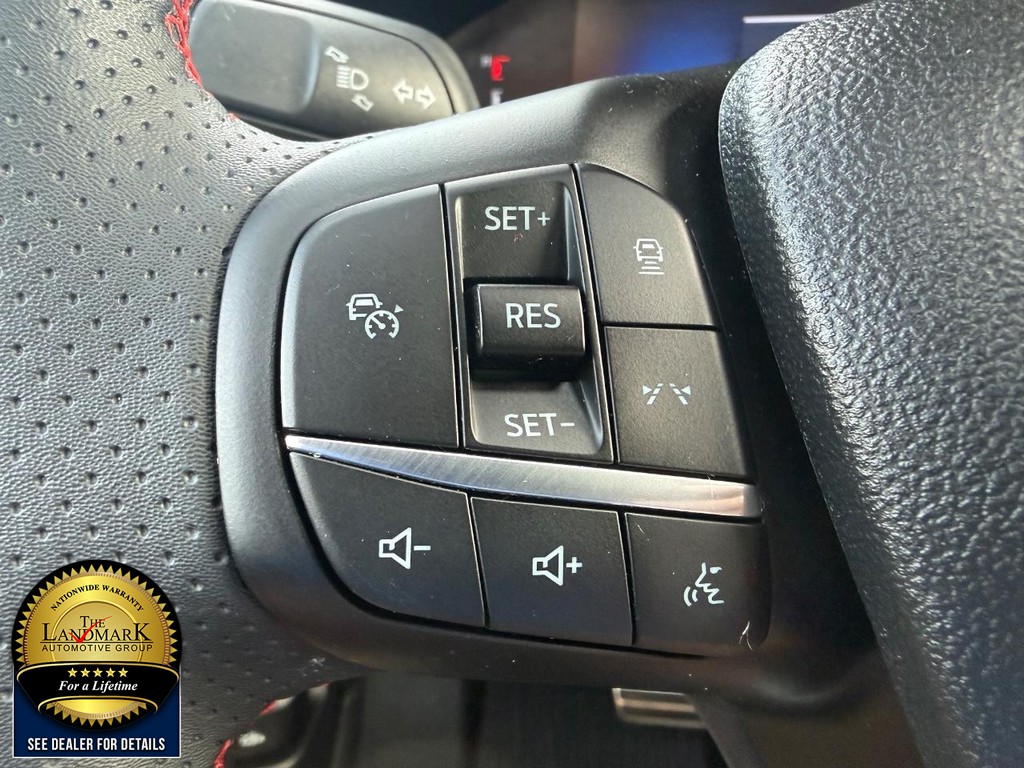 Ford Escape Vehicle Full-screen Gallery Image 10