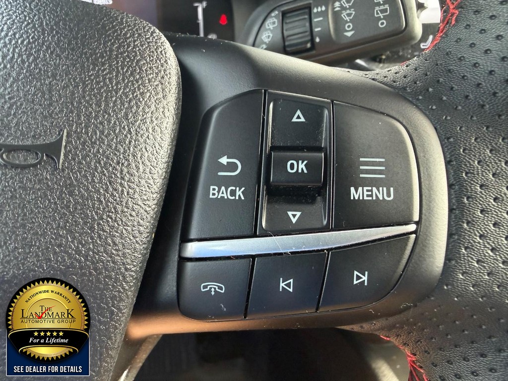 Ford Escape Vehicle Full-screen Gallery Image 11