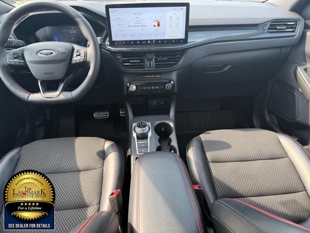 Ford Escape Vehicle Full-screen Gallery Image 18
