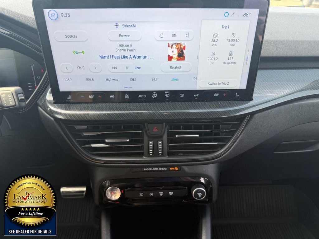 Ford Escape Vehicle Full-screen Gallery Image 20