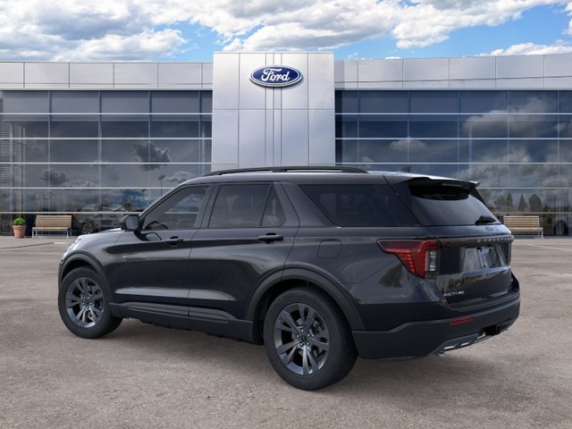 Ford Explorer Vehicle Full-screen Gallery Image 4