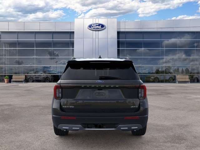 Ford Explorer Vehicle Full-screen Gallery Image 5