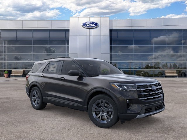 Ford Explorer Vehicle Full-screen Gallery Image 7