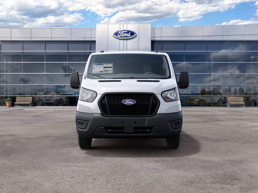 Ford Transit-150 Vehicle Full-screen Gallery Image 3