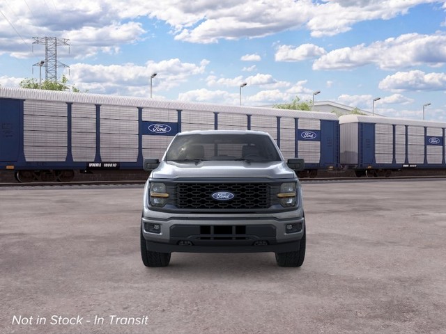 Ford F-150 Vehicle Full-screen Gallery Image 6