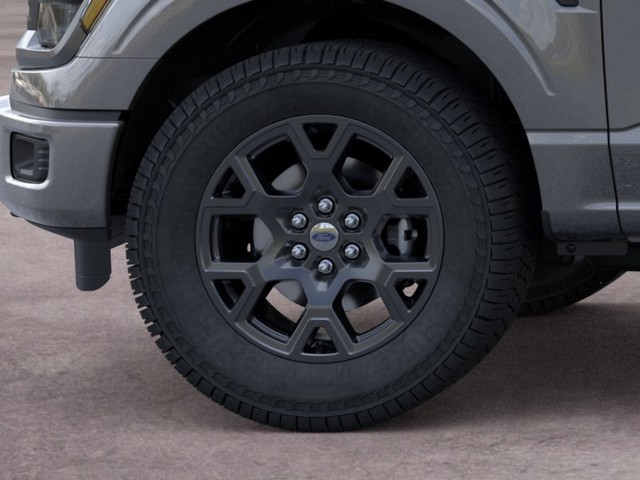 Ford F-150 Vehicle Full-screen Gallery Image 19