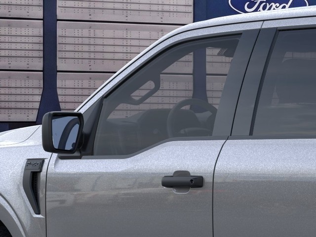 Ford F-150 Vehicle Full-screen Gallery Image 20