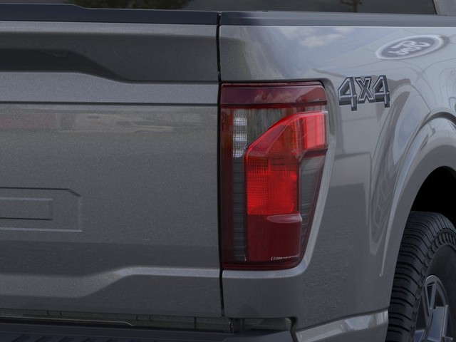 Ford F-150 Vehicle Full-screen Gallery Image 21