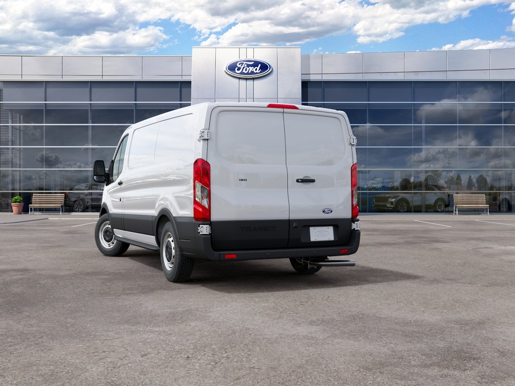 Ford Transit-150 Vehicle Full-screen Gallery Image 8