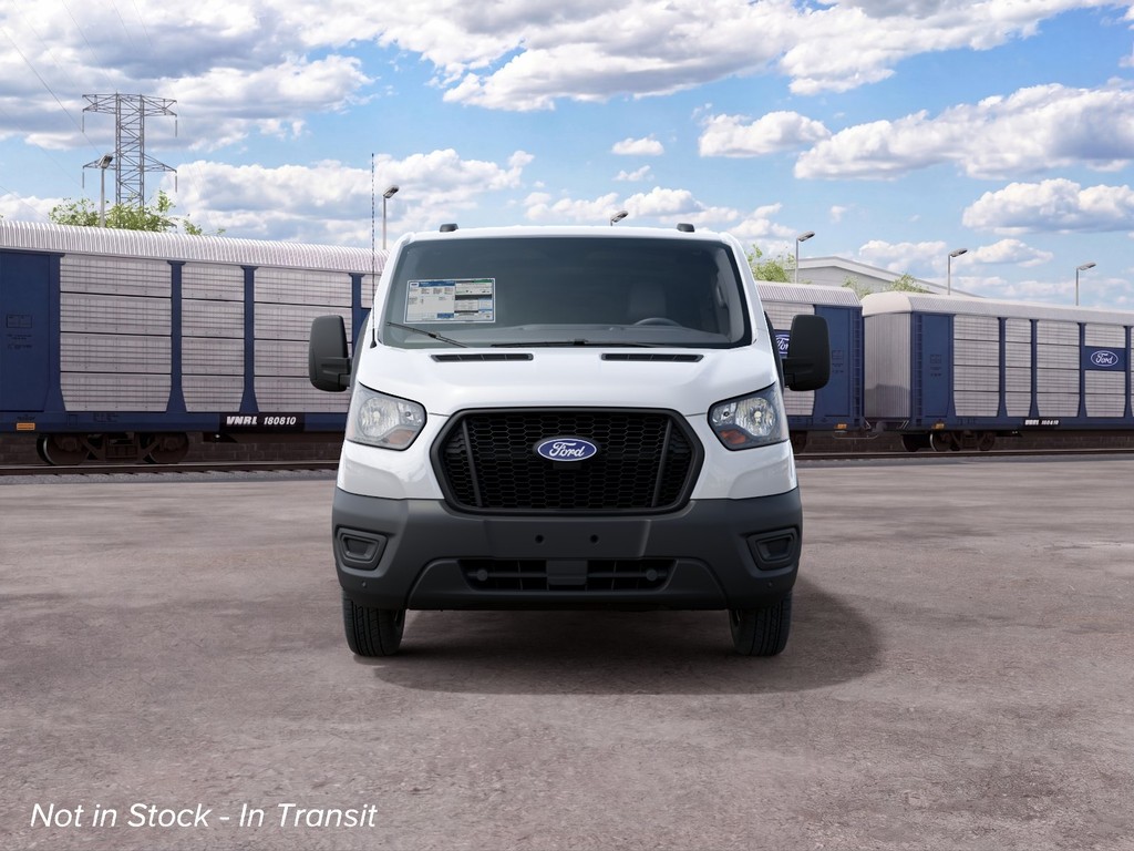 Ford Transit-150 Vehicle Full-screen Gallery Image 3