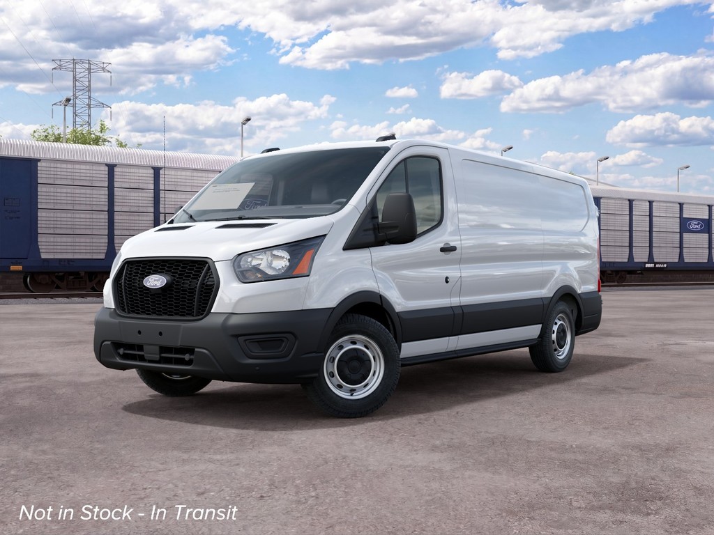 Ford Transit-150 Vehicle Full-screen Gallery Image 2