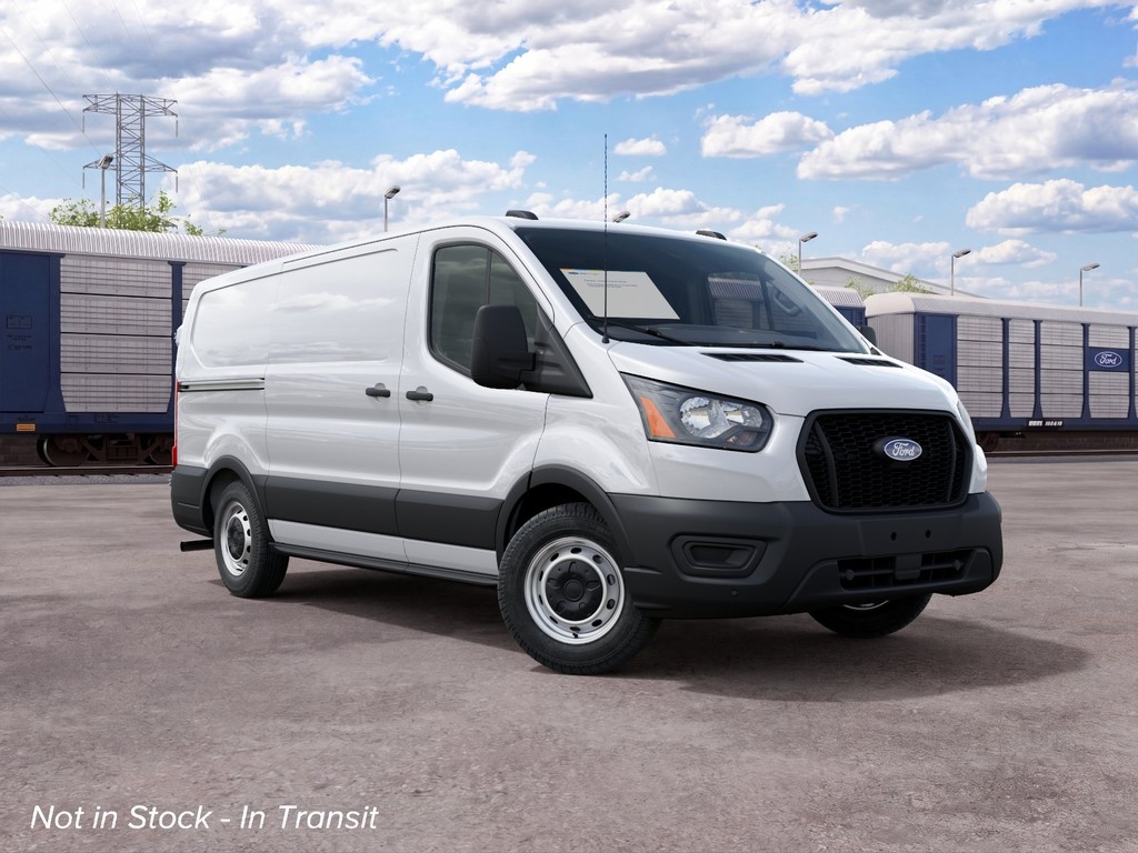 Ford Transit-150 Vehicle Full-screen Gallery Image 4