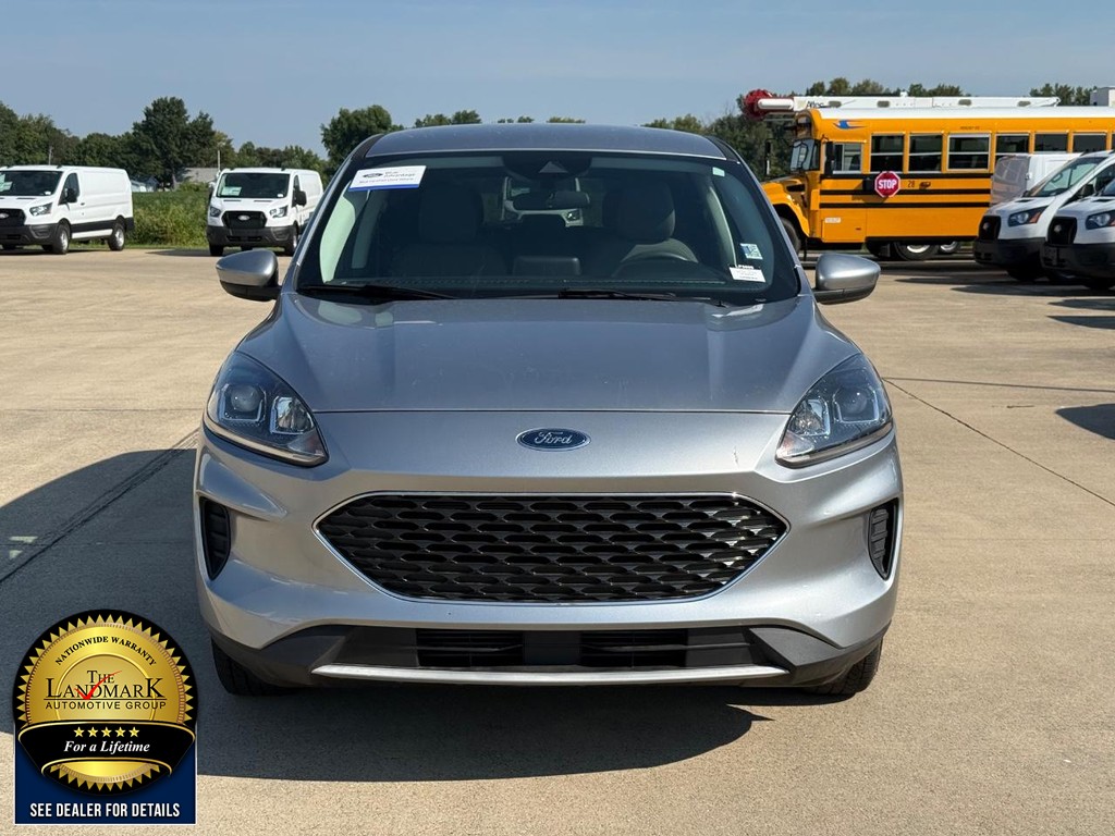 Ford Escape Vehicle Full-screen Gallery Image 2