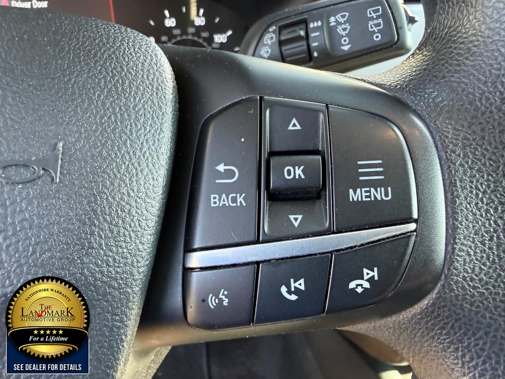 Ford Escape Vehicle Full-screen Gallery Image 11