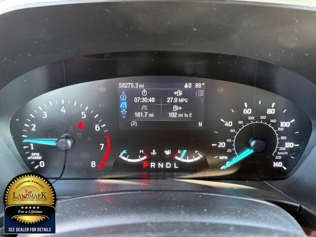 Ford Escape Vehicle Full-screen Gallery Image 12