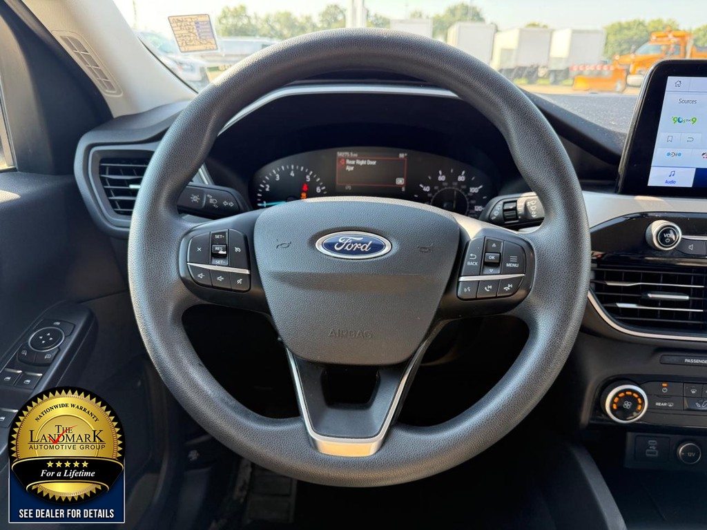 Ford Escape Vehicle Full-screen Gallery Image 16