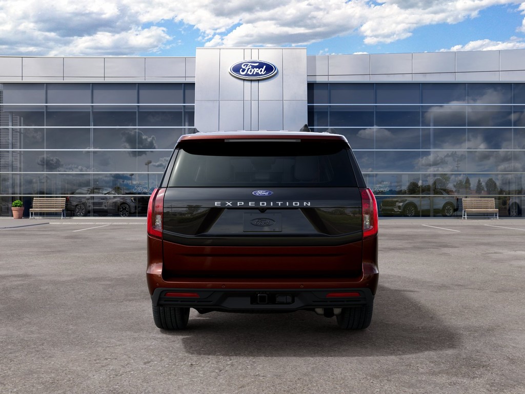 Ford Expedition Vehicle Full-screen Gallery Image 7
