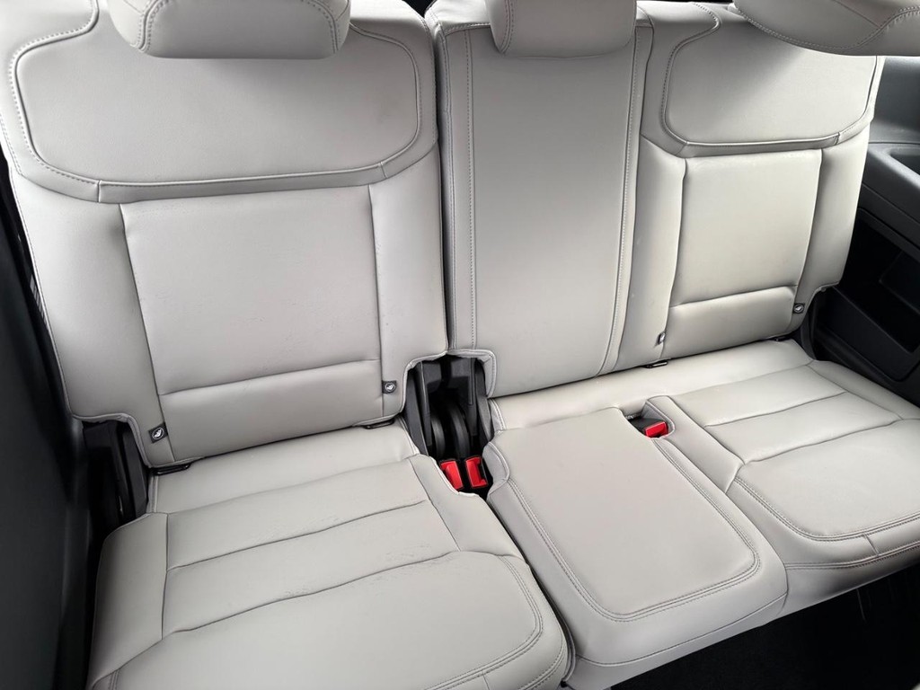 Ford Expedition Vehicle Full-screen Gallery Image 18