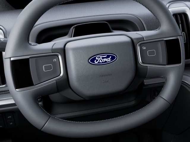 Ford Expedition Vehicle Full-screen Gallery Image 12