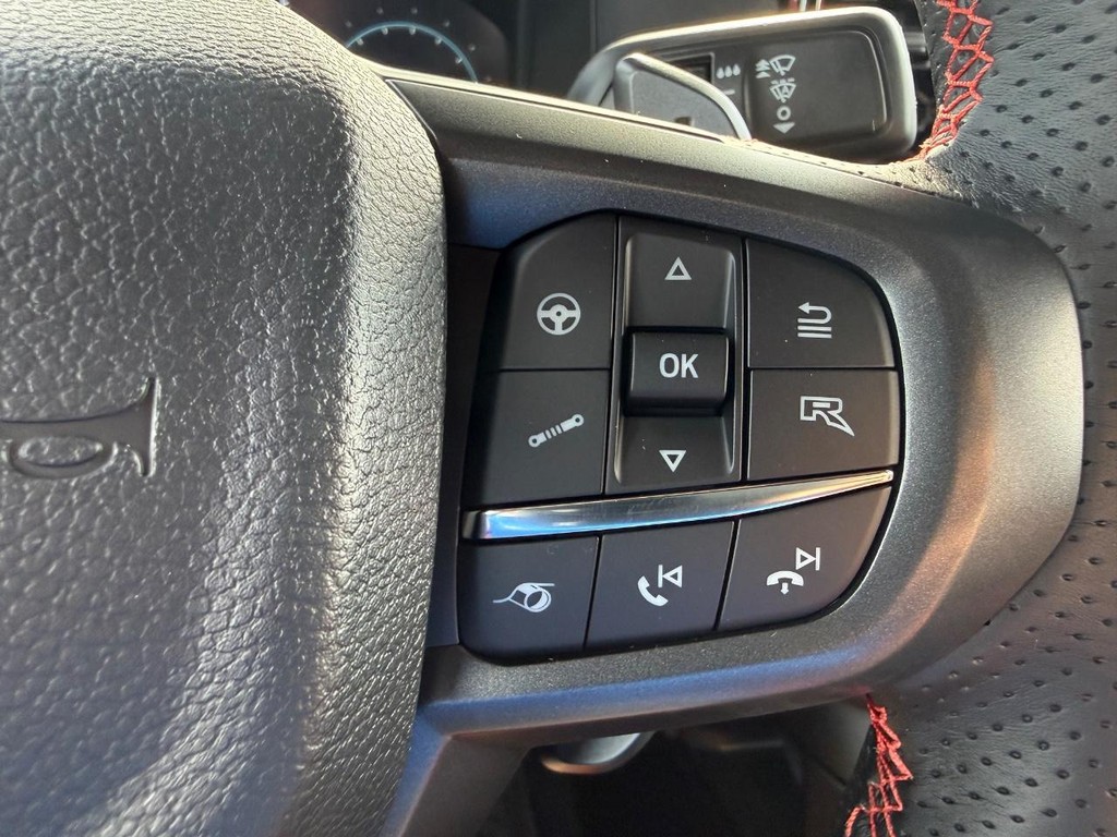 Ford Ranger Vehicle Full-screen Gallery Image 11