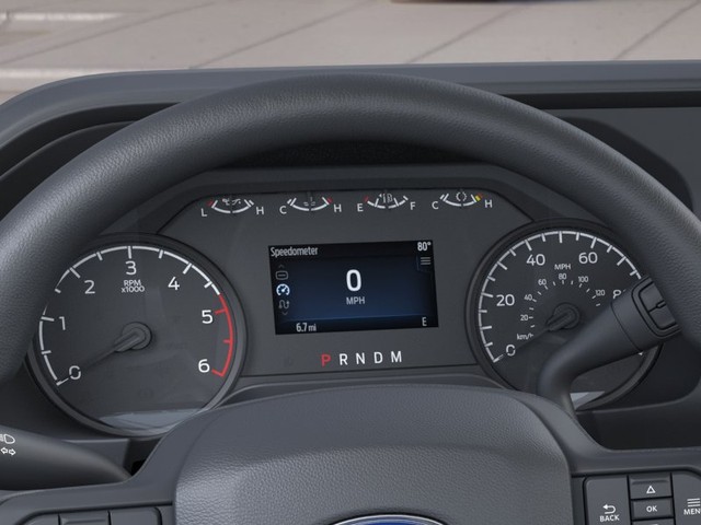 Ford F-450SD Vehicle Full-screen Gallery Image 13