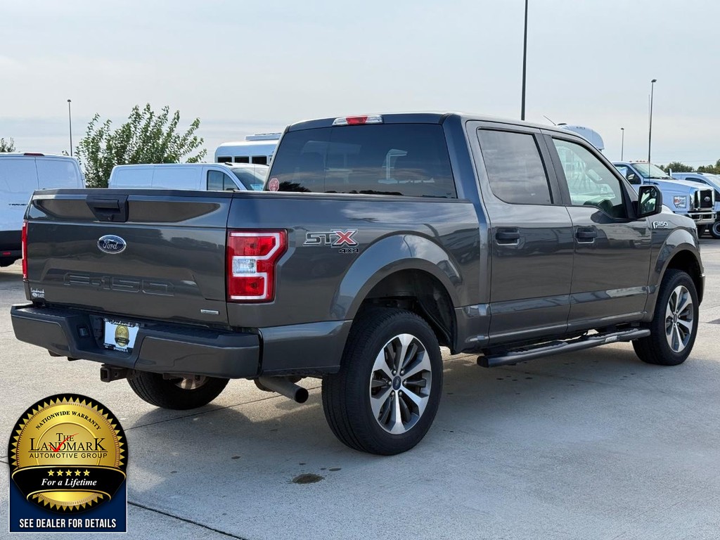 Ford F-150 Vehicle Full-screen Gallery Image 5