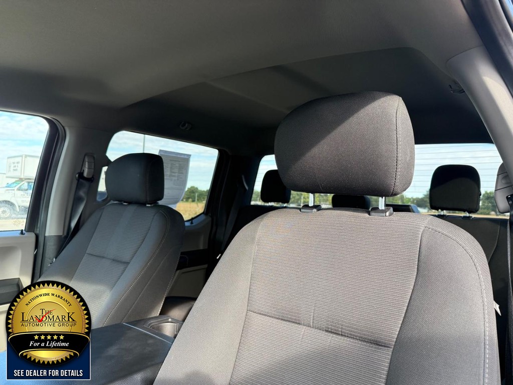 Ford F-150 Vehicle Full-screen Gallery Image 9