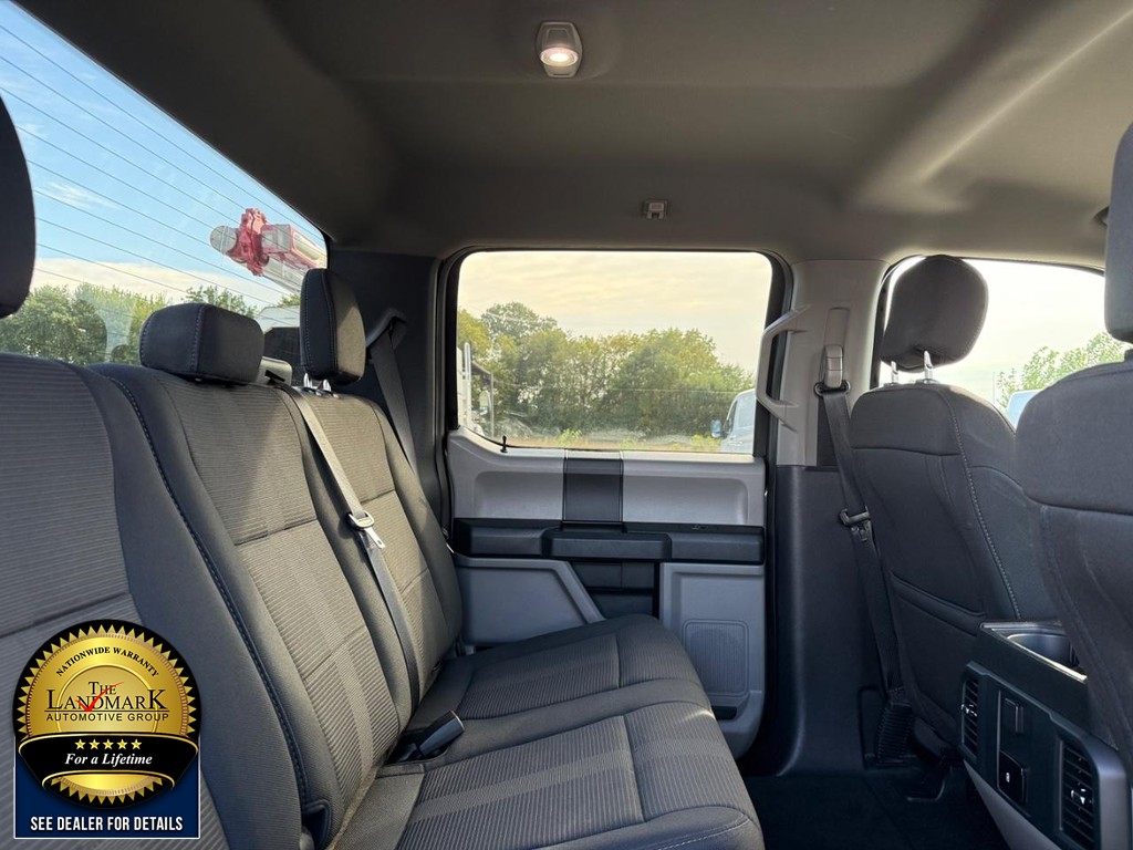 Ford F-150 Vehicle Full-screen Gallery Image 14